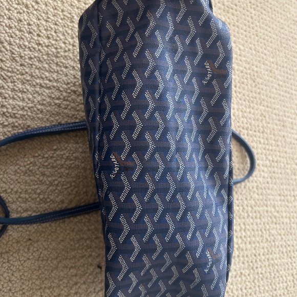 Medium Blue Goyard Tote w/Wallet - Picture 6 of 12